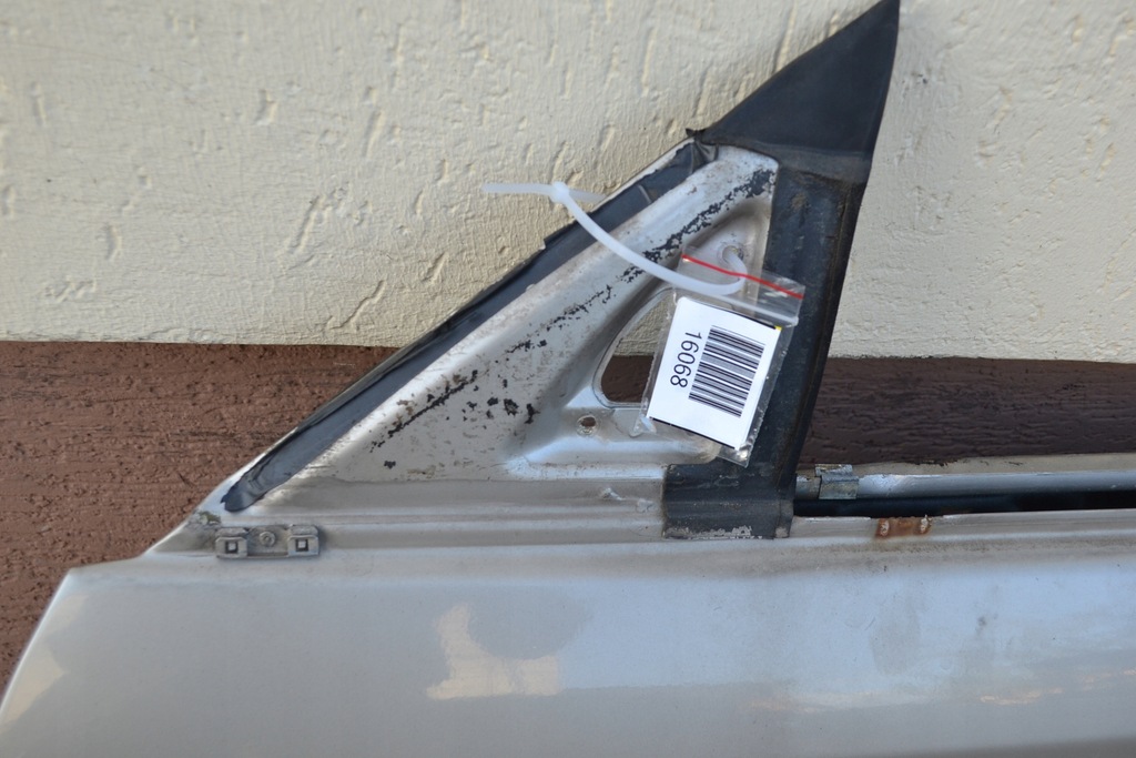 Mercedes W124 C124 Coupe Port stanga Product image