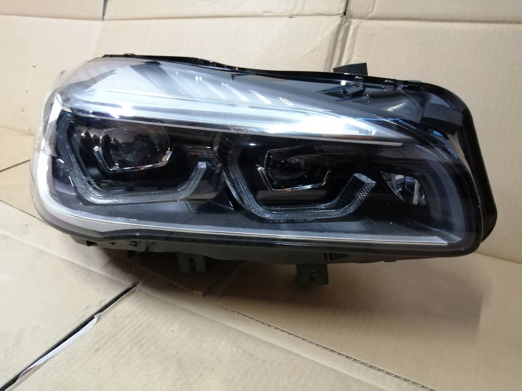 BMW 2 F45 ACTIVE TOURER LIFT LCI LĂMPI LED ADAPTIVE FAȚĂ DREAPTA STANGA Product image