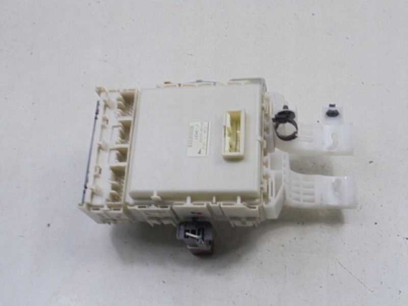 CUTIE SIGURANȚE TOYOTA YARIS II 82730-52700 Product image