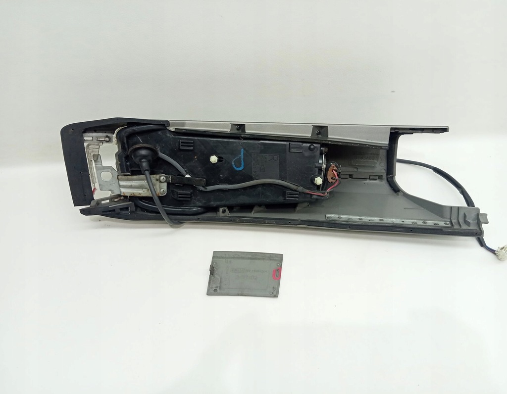 LAMPĂ HALOGEN, ACOPERUL DREAPTĂ, NISSAN X-TRAIL T30 Product image