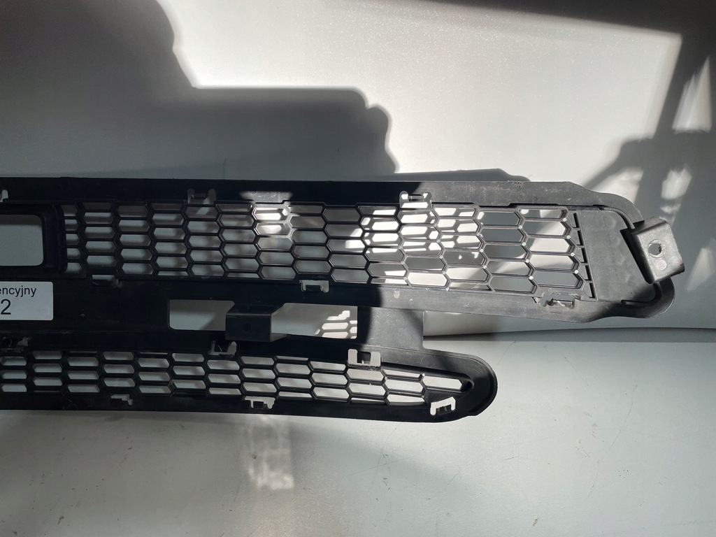 TESLA MODEL S PENTRU GRILĂ BARĂ DE ȘTILUȚĂ RADAR FAȚĂ 1038211-00-A Product image