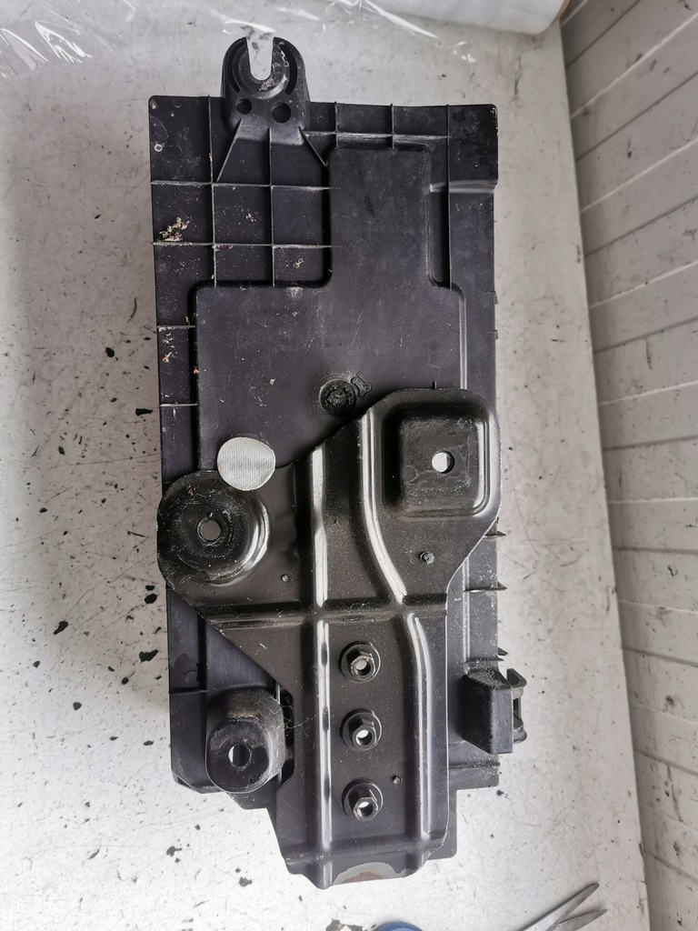 Opel Insignia A 2,0 CDTI Carcasă pentru baterii + acoperire 22818746 Baza Product image