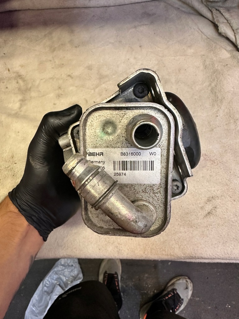 BAZ FILTRU ULEI + RĂCITOR BMW E87 118i 120i 2.0 B N46B20B 7505203 Product image