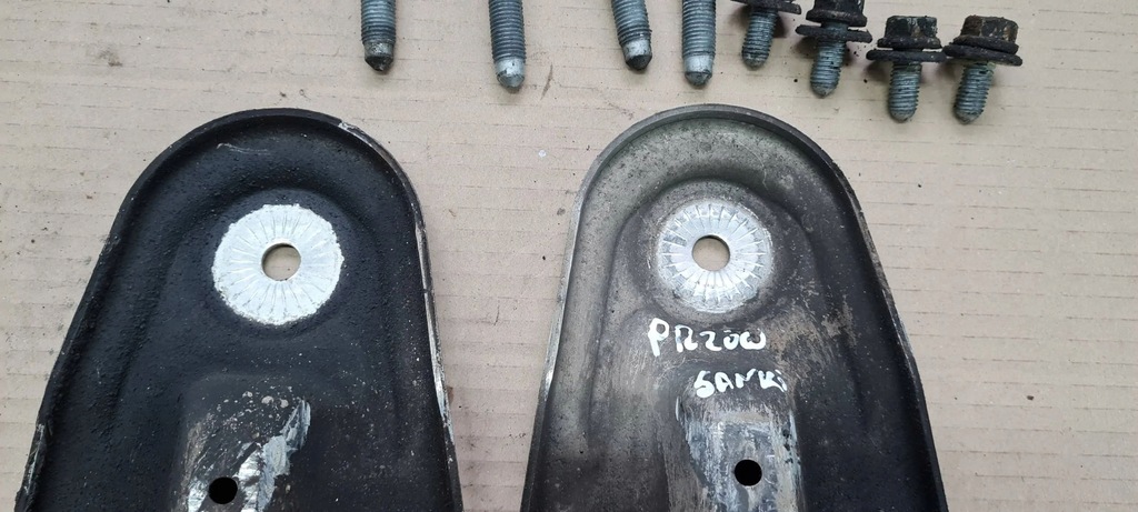 A6 C6 ȘURBUL SUSPENZIEI DE RIDICARE BRANCĂ DE LEAGĂN FAȚĂ Product image