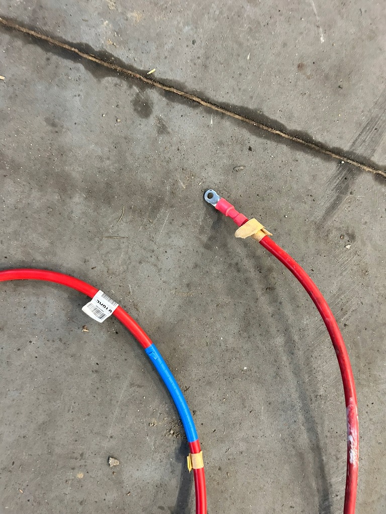 Chrysler 300C II SUA LIFT KLEMP PLUS CABLE BATERIE Product image