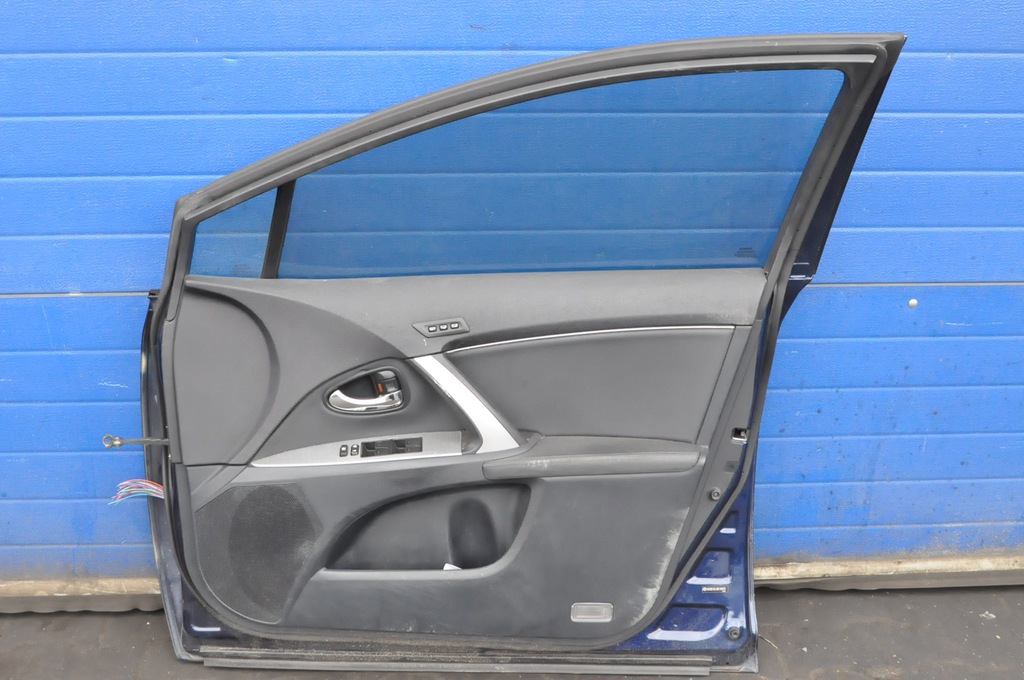 TOYOTA AVENSIS T27 UȘĂ FAȚĂ DREAPTA Product image