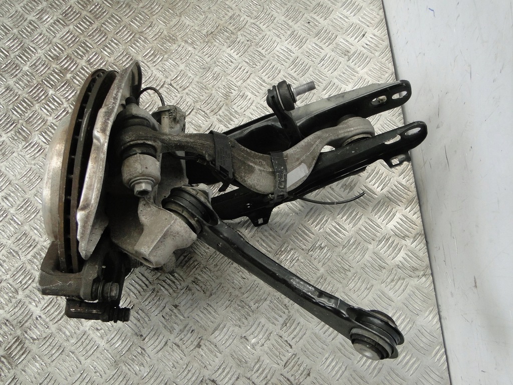 Fusa spate BMW 5 G30 2.0D 4X4 2021 LIFT M PACHET 6861138 6861137 Product image