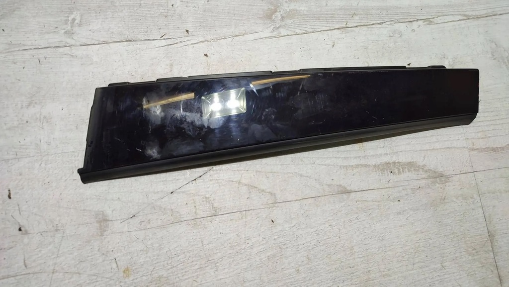 Volvo V40 II 2018 Bandă ușă laterală dreapta spate Product image