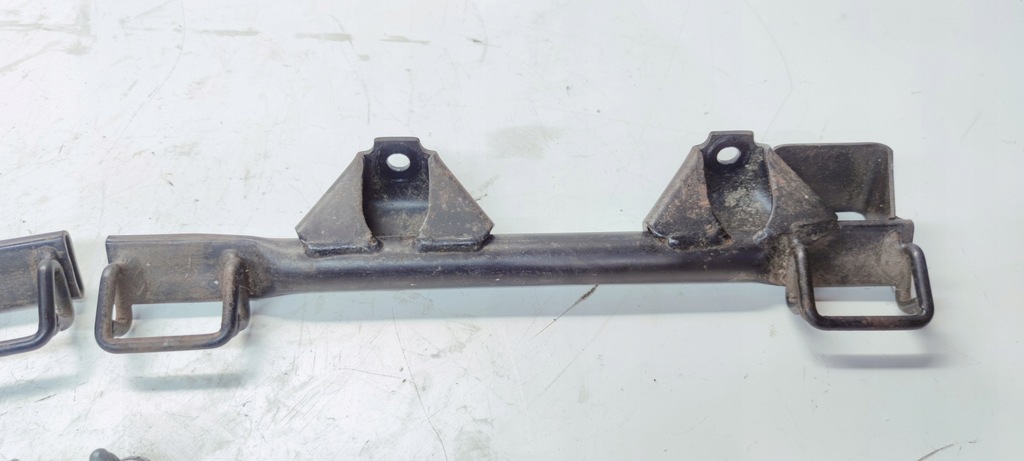 Audi A4 B7 A6 C6 8 ISOFIX MONTAREA LA STÂNGĂ 8E0813545B 8E0813546B Product image
