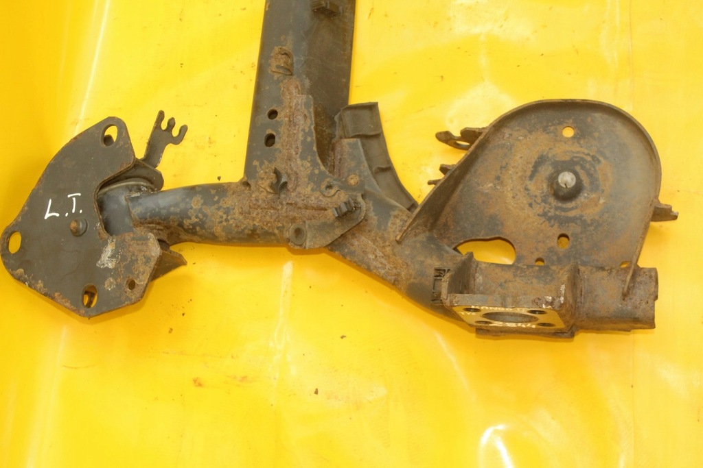 Renault Kangoo Axa suspensiei spate Product image
