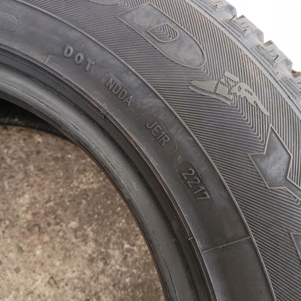 Anvelopă 215/70/16 Goodyear Vector 4Seasons (E6685) Product image