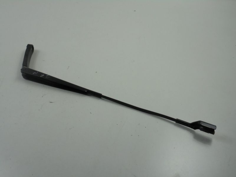 PASSAT B6 BRAȚ STERGATOR FATA DREAPTA 3C1955410B Product image