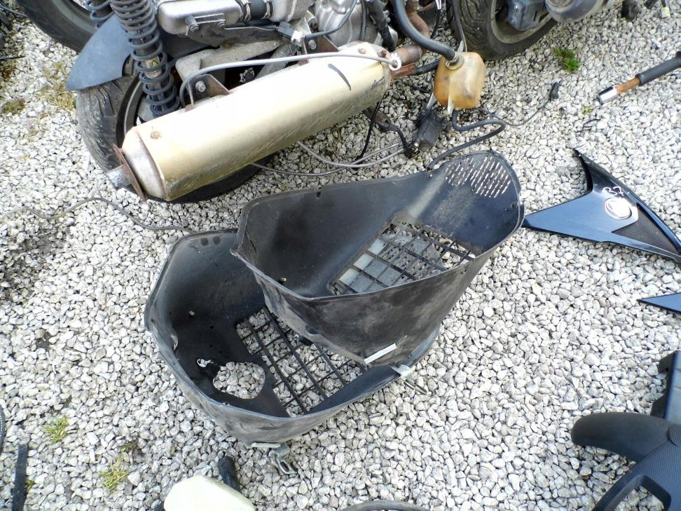 GILERA NEXUS 125 UMPLEREA CAPACĂ FRONTALĂ ÎN SPATELE VOLANULUI Product image