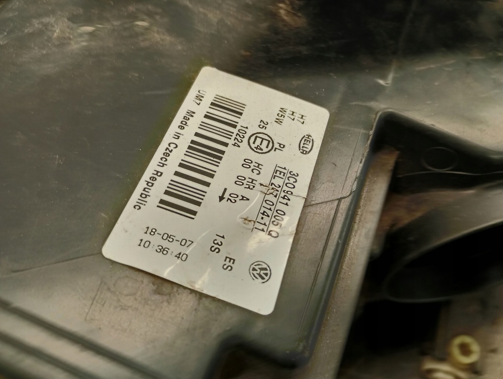 3C0941005Q FAVIUL LEGAT VW PASSAT B6 HELLA Product image
