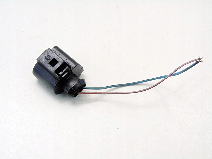 PLUG CUBE 1.2 1.4 1.6 1.8 FABIA I POLO N9 FOX ROOMSTER CORDOBA IBIZA Product image