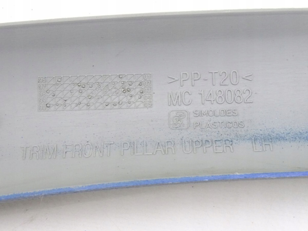 MITSUBISHI CANTER 96-05 CAPAC STÂLPI FAŢĂ STÂNGA Product image