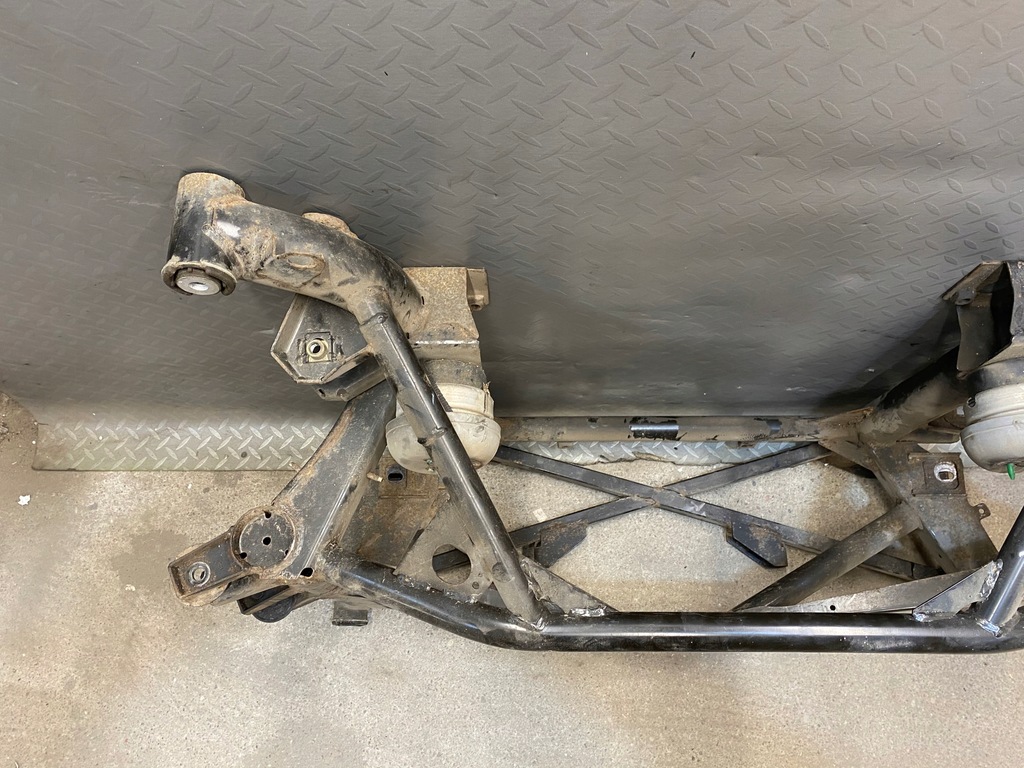 Sled leagăn bancă de traverse din spate Aston Martin DB9 Product image