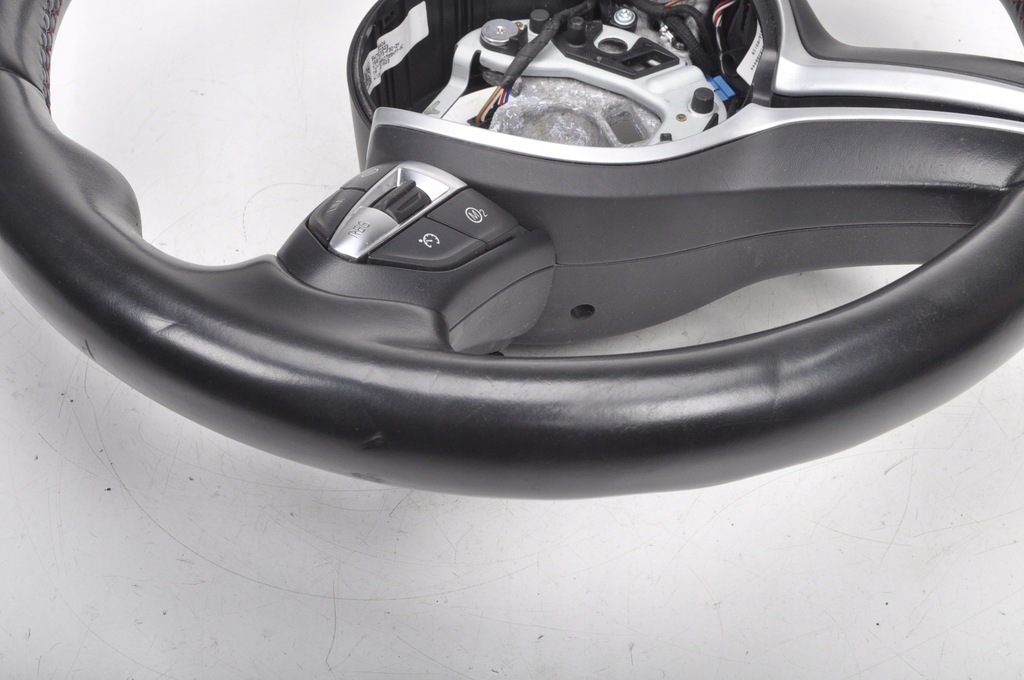 VOLANT PIELE BMW M3 F80 PACHET M PADELE Product image