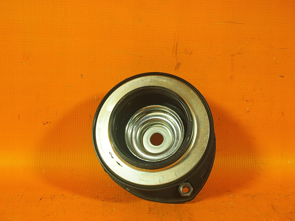Rulment pentru suport amortizor Audi Q3 83A SB 18KM 5q0412331e / 5q0412249f Product image