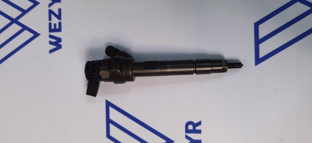 BMW F10 F31 3.0D 2.0D INJECTOR 7810702 Product image