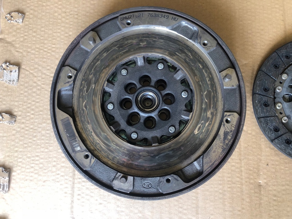 BMW 1 F20 F21 2.0d 143 cai 2013 - ambreiaj complet 7614326, 7638349 Product image
