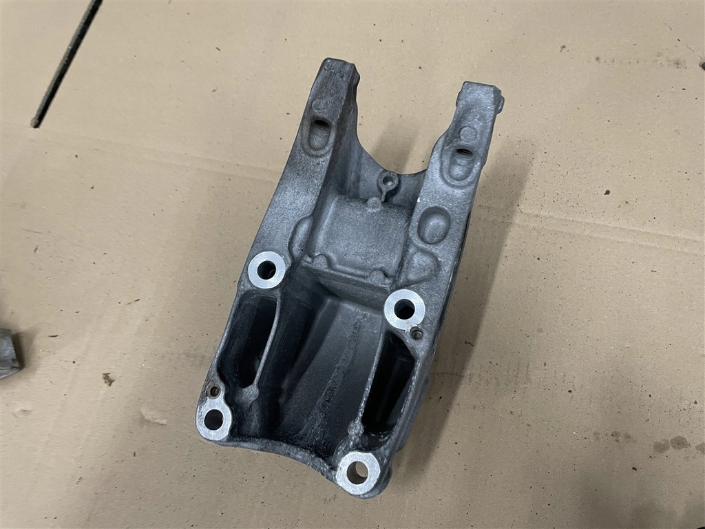SUPORT ARBORE A2702230138 1.6 CGI BENZINA MERCEDES W176 W 176 A176 12-16R Product image