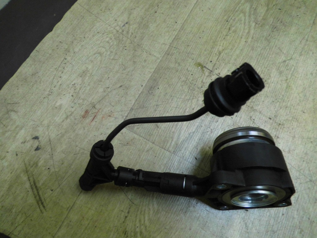 Volvo V60 S60 II S80 V70 V50 Cilindru auxiliar central Product image