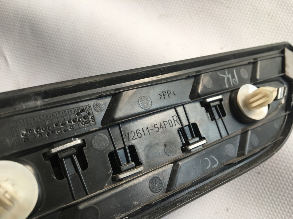 Suzuki Vitara III 15- Fâșie decorativă a Fenderului din față Product image