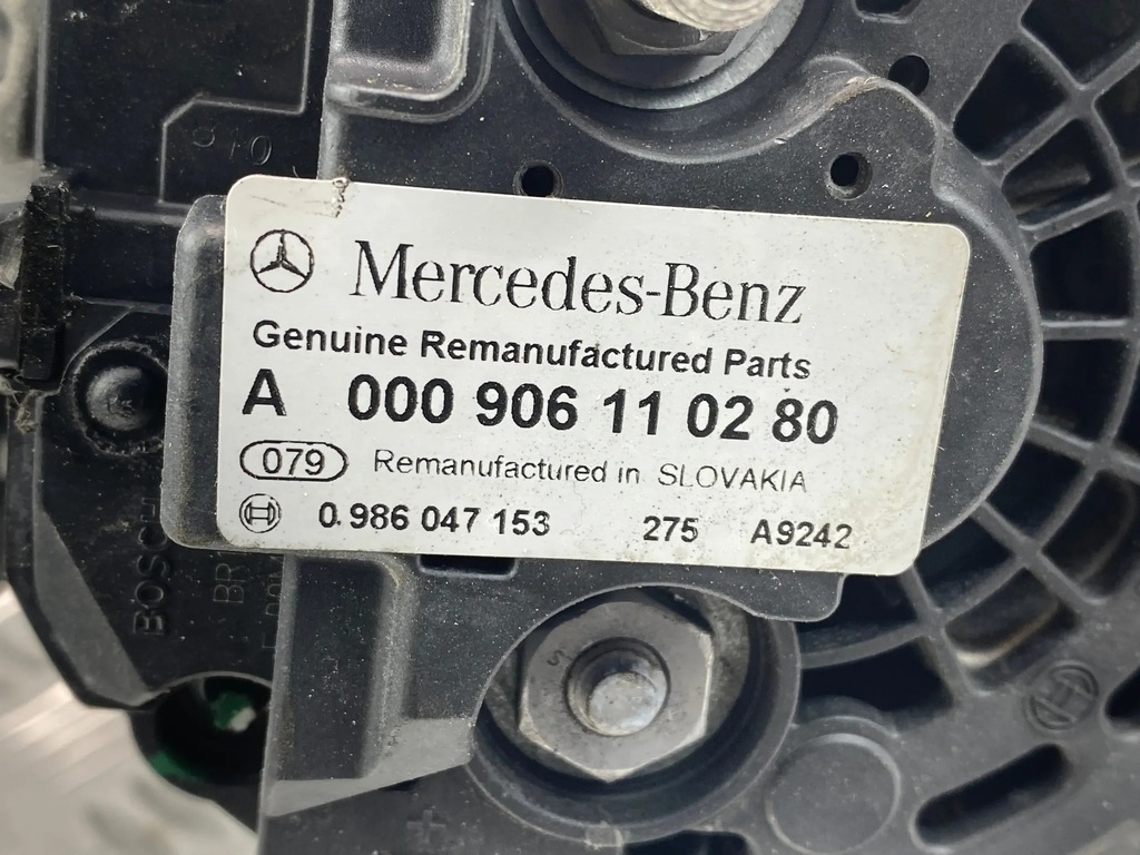 Mercedes-Benz E230 W211 ALTERNATOR A0009061102 Product image