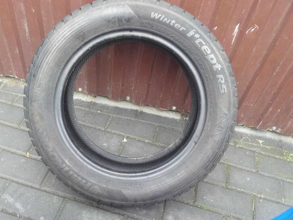 HANKOOK WINTERICEPTRS 185/60R15 84T 752C Product image