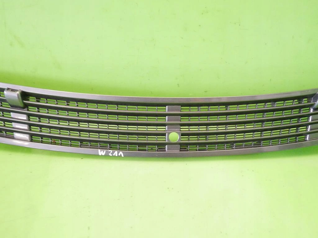 GRILA DE ADMISIE MASCA AER MERCEDES W211 02-06 Product image