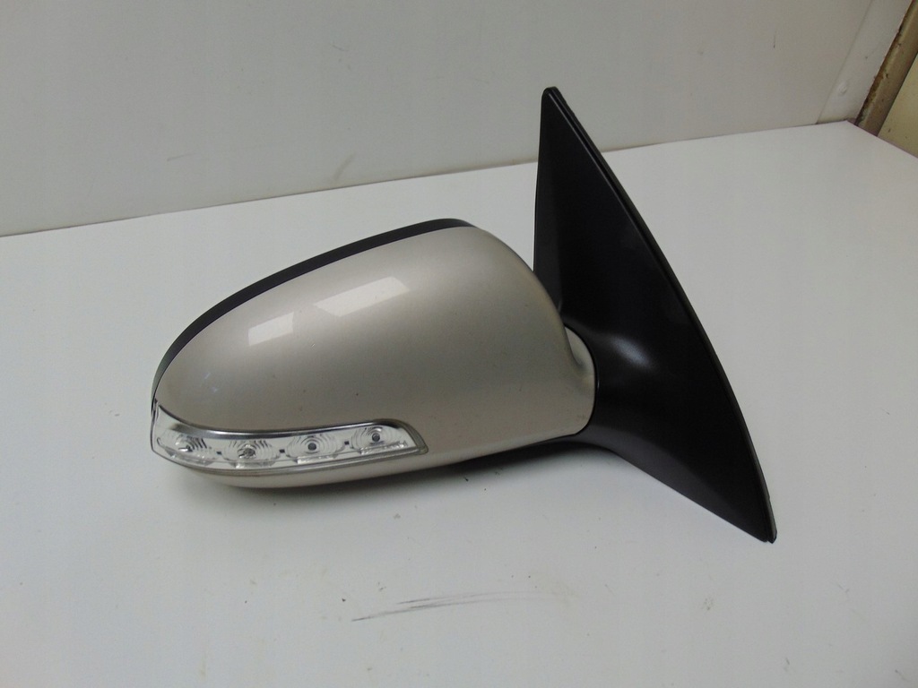 Oglinda DREAPTA HYUNDAI I30 1 LIFT 8 PIN EUROPA 87620-2R700 Product image