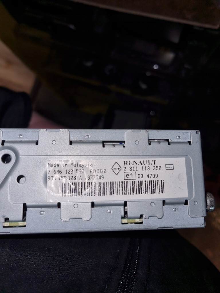 RADIO CD MP3 DACIA LOGAN I 281111335R Product image