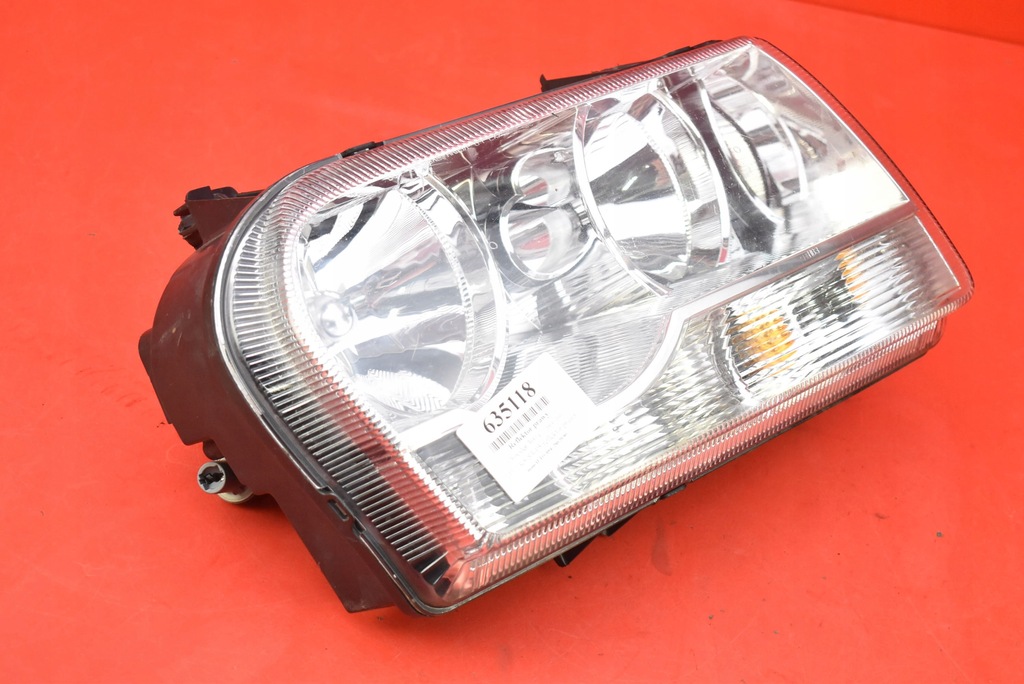 FAR DREAPTA LAMP FATA CHRYSLER 300 C I 06R Product image