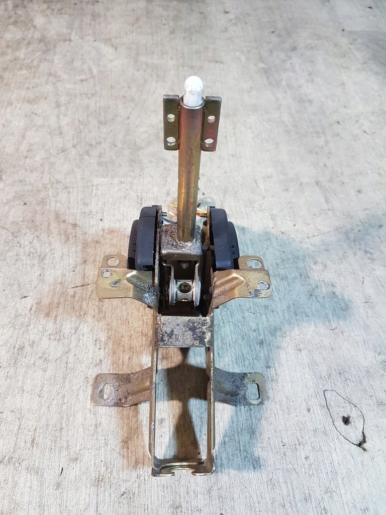 SELECTOR DE VITESE AUTOMAT SAAB 9000 2.3 16V Product image
