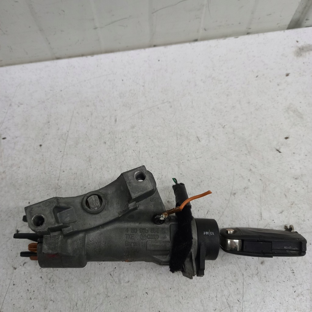 COMUTATOR DE Aprindere CU CHEIE VOLKSWAGEN NEW BEETLE 4B0905851C Product image