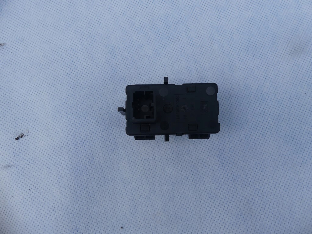 DW AUDI A6 C7 LIFT KESSY MODULU 4H0909131 Product image