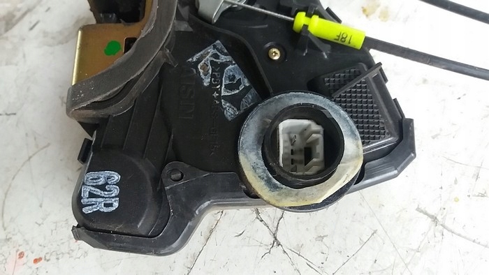 TOYOTA AVENSIS II T25 BLOCARE USI FATA DREAPTA 2 PIN Product image