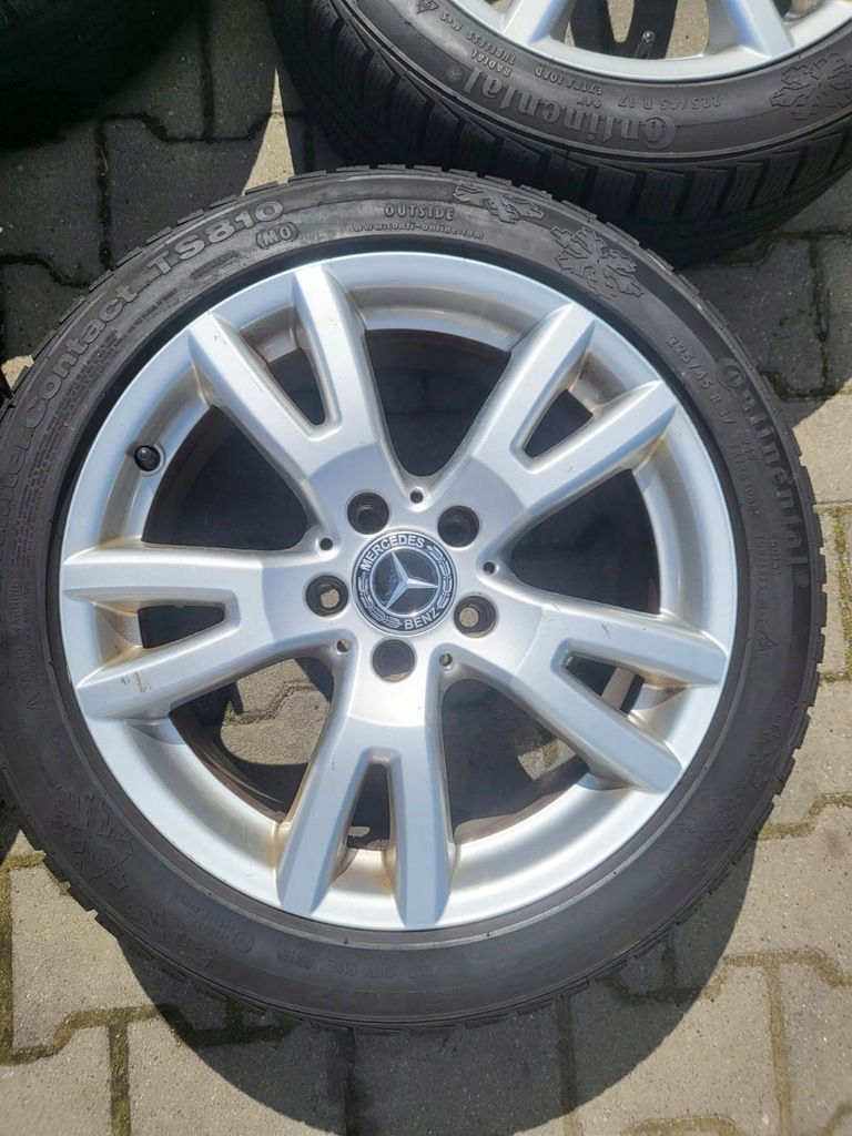 ROȚI MERCEDES C w204 GLK PE ​​ANVELOPE DE IARNĂ CA NOU Product image
