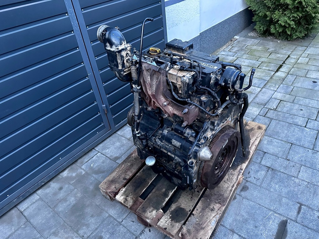 DEUTZ FAHR MERLO TCD MOTOR 4.1 L4 C4ST103 22000328 GP3404332 04503190R Product image
