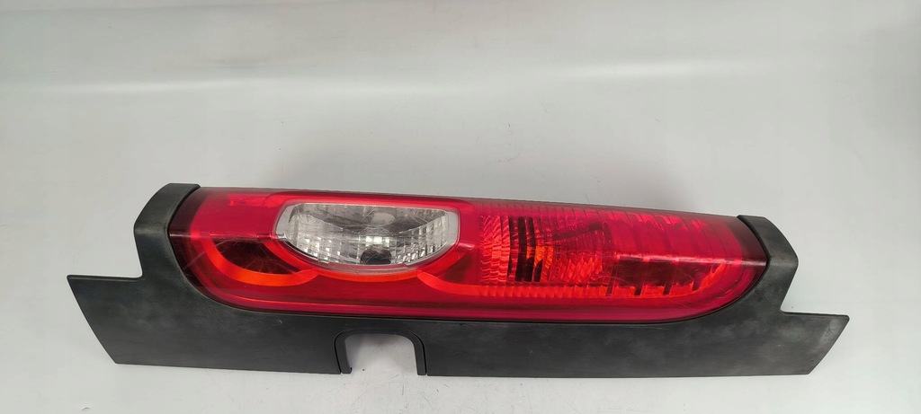 LAMPĂ SPATE DREAPTA 93857722 RENAULT TRAFIC II LIFT Product image