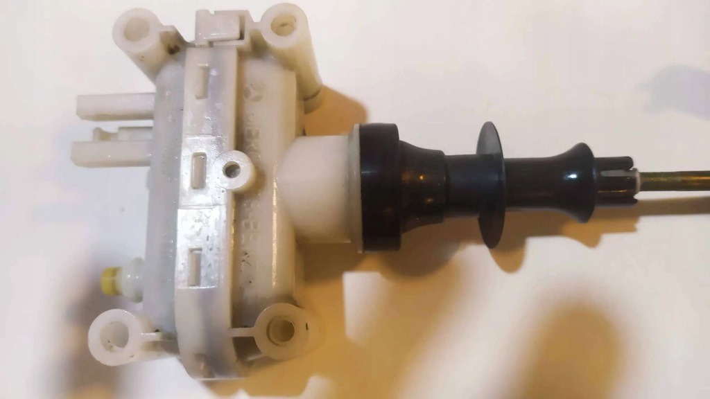 Servomotor de inchidere centralizata Mercedes-Benz W124 Hella Product image