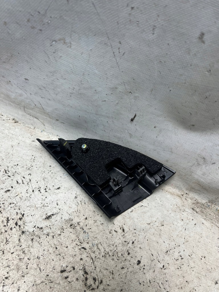 HYUNDAI TUCSON II 15- UTILI TRIANGULUI DREAPTA FATA Product image