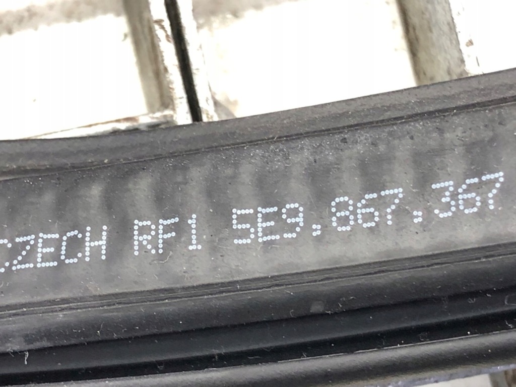 GARNITURA SKODA OCTAVIA III Combi 5E9867367 Product image