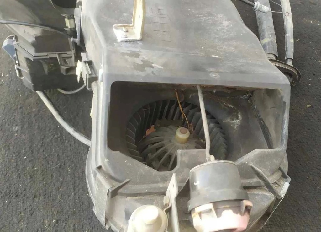 Mercedes-Benz W123 Kombi Incalzire cu cabluri de aer conditionat Product image