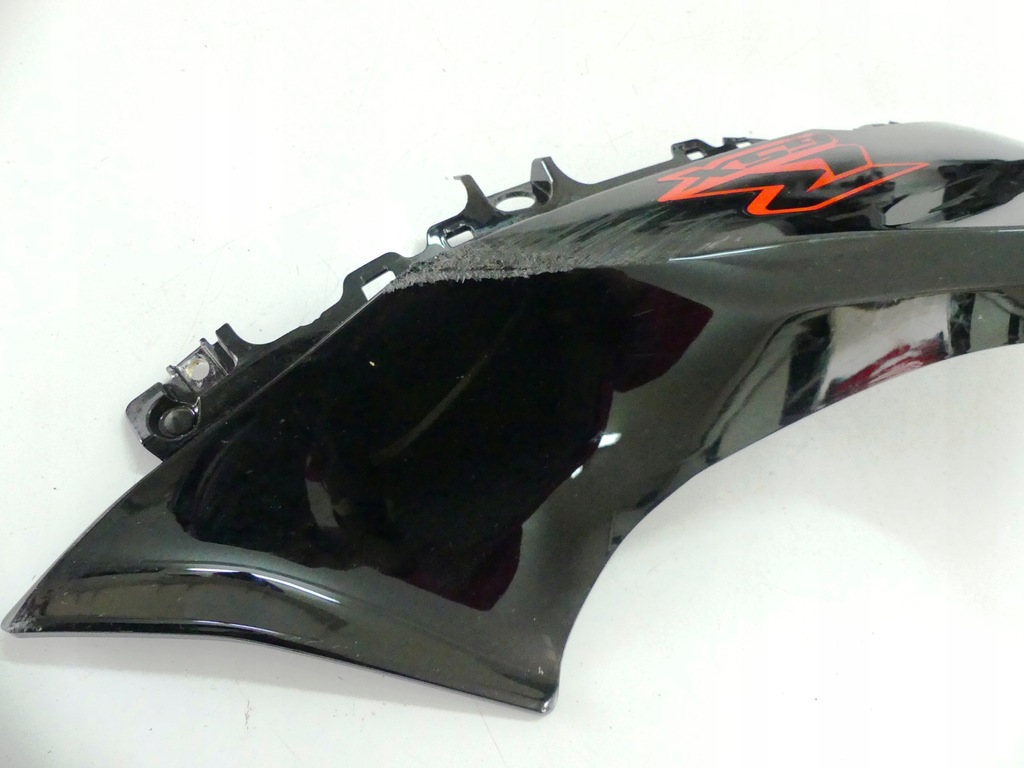 . CANNOVER LATERAL STÂNGA SUZUKI GSXR 1000 18+ Product image