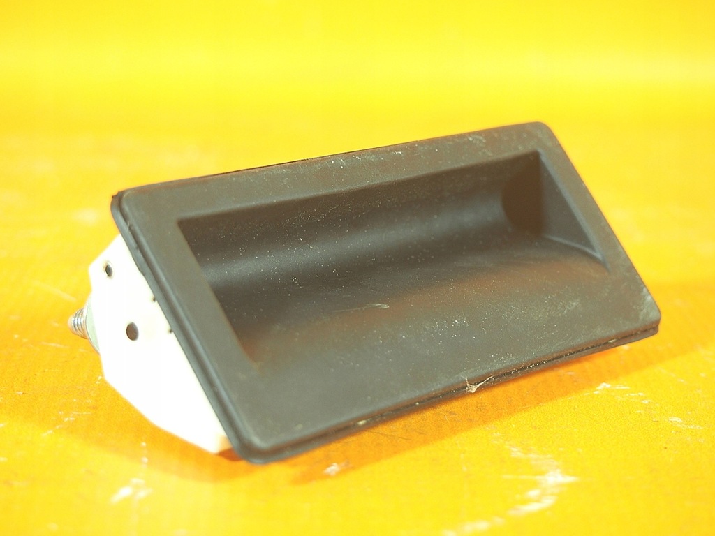 Mâner capac portbagaj Audi A5 8T 16KM 5n0827566t Product image