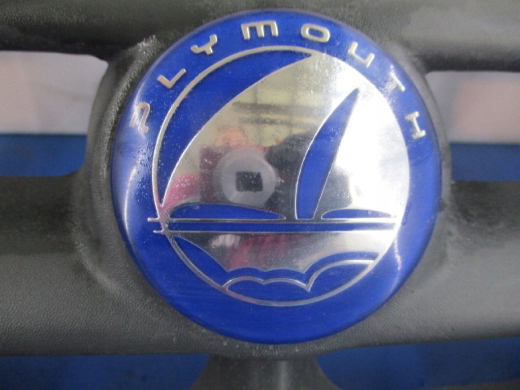 EMBLEMA DE DEMONTARE PLYMOUTH VOYAGER III 04676516 Product image