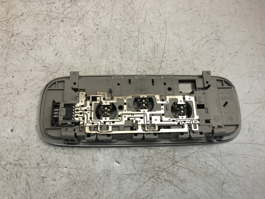 LAMPĂ PENTRU PASSAT B7 3C0947291E Product image