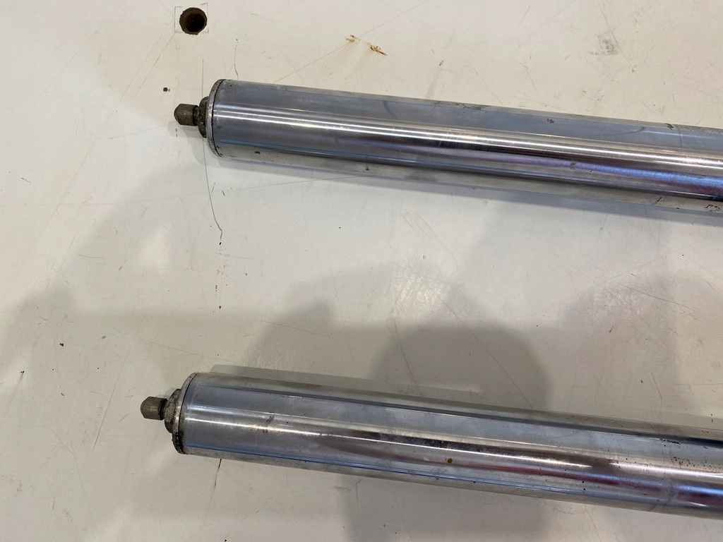 HONDA CRM 50 LAGI SET DE AMORTIZATE FAȚĂ LAGA DREAPTA STÂNGA Product image